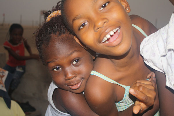 Kids at Jay-Nii Beach